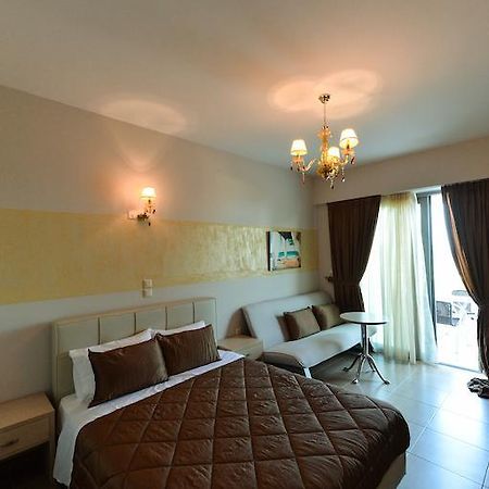 Buka Sandy Beach Месіні Екстер'єр фото