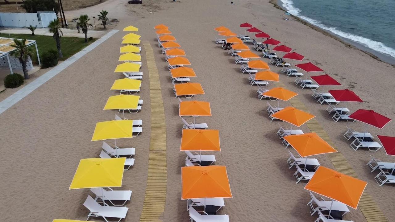 Buka Sandy Beach Месіні Екстер'єр фото