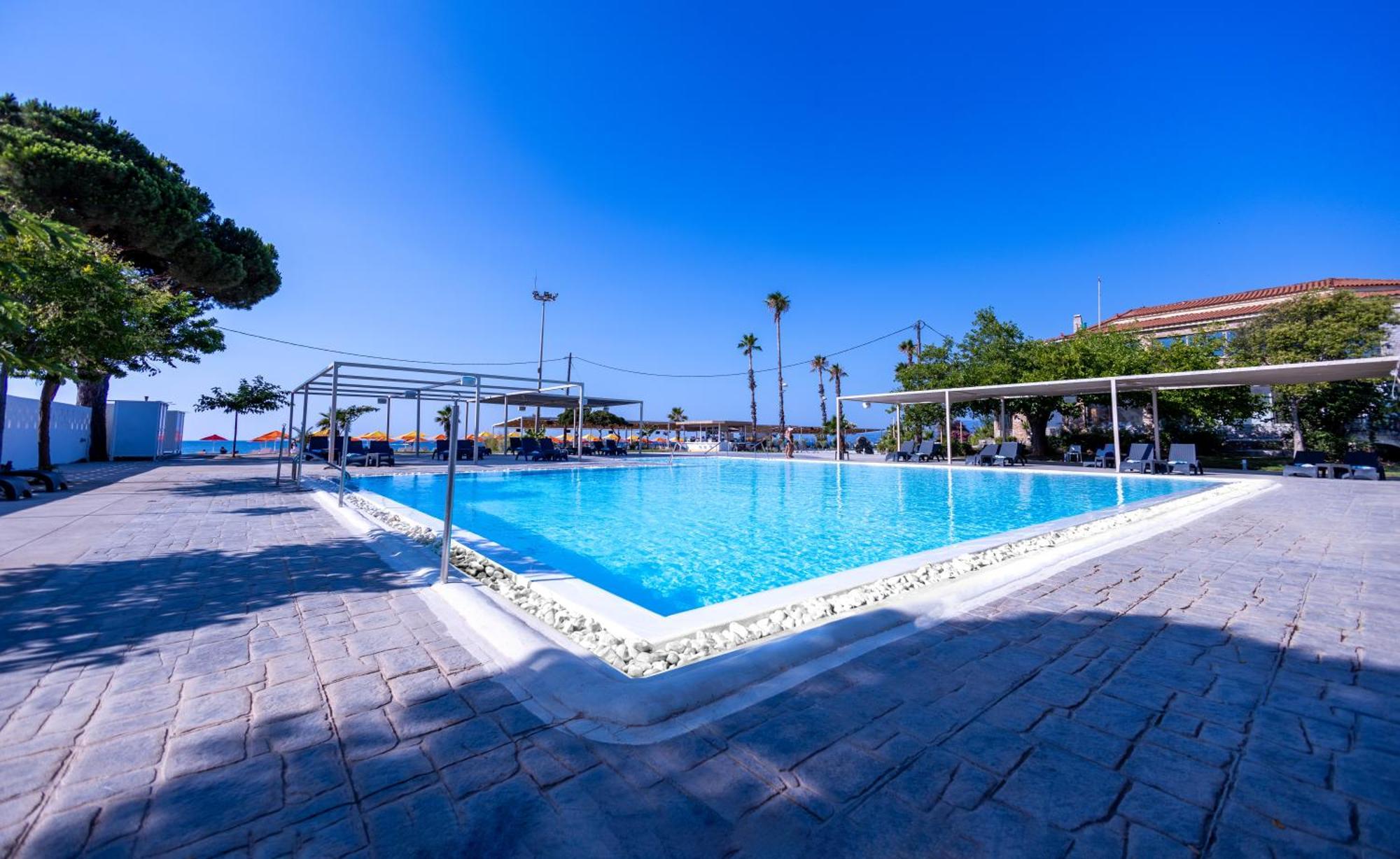 Buka Sandy Beach Месіні Екстер'єр фото