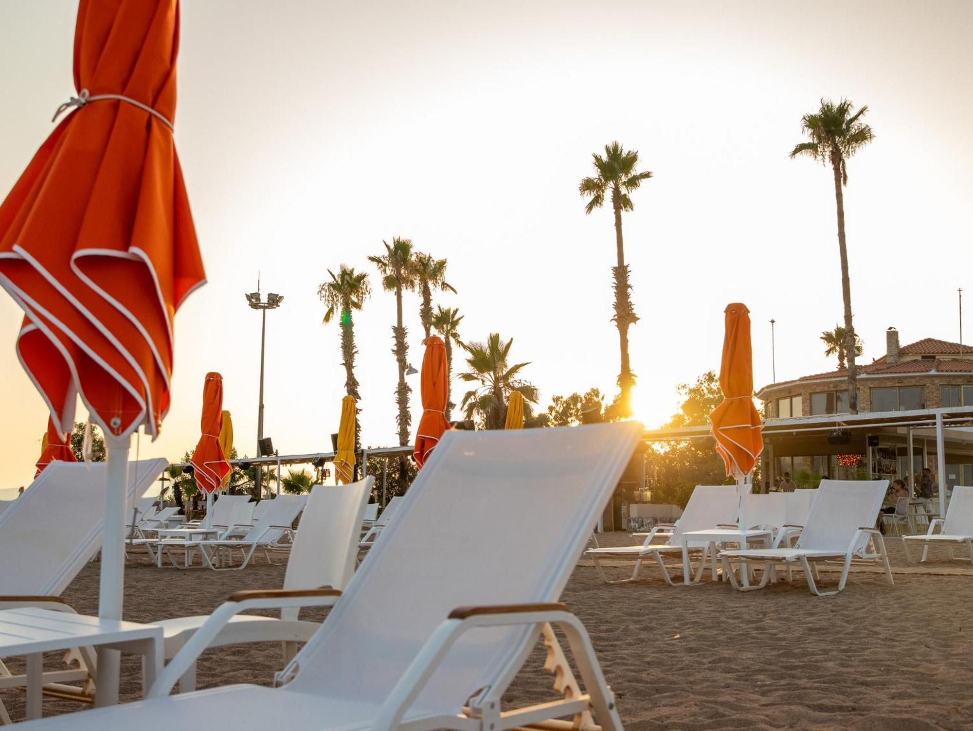 Buka Sandy Beach Месіні Екстер'єр фото