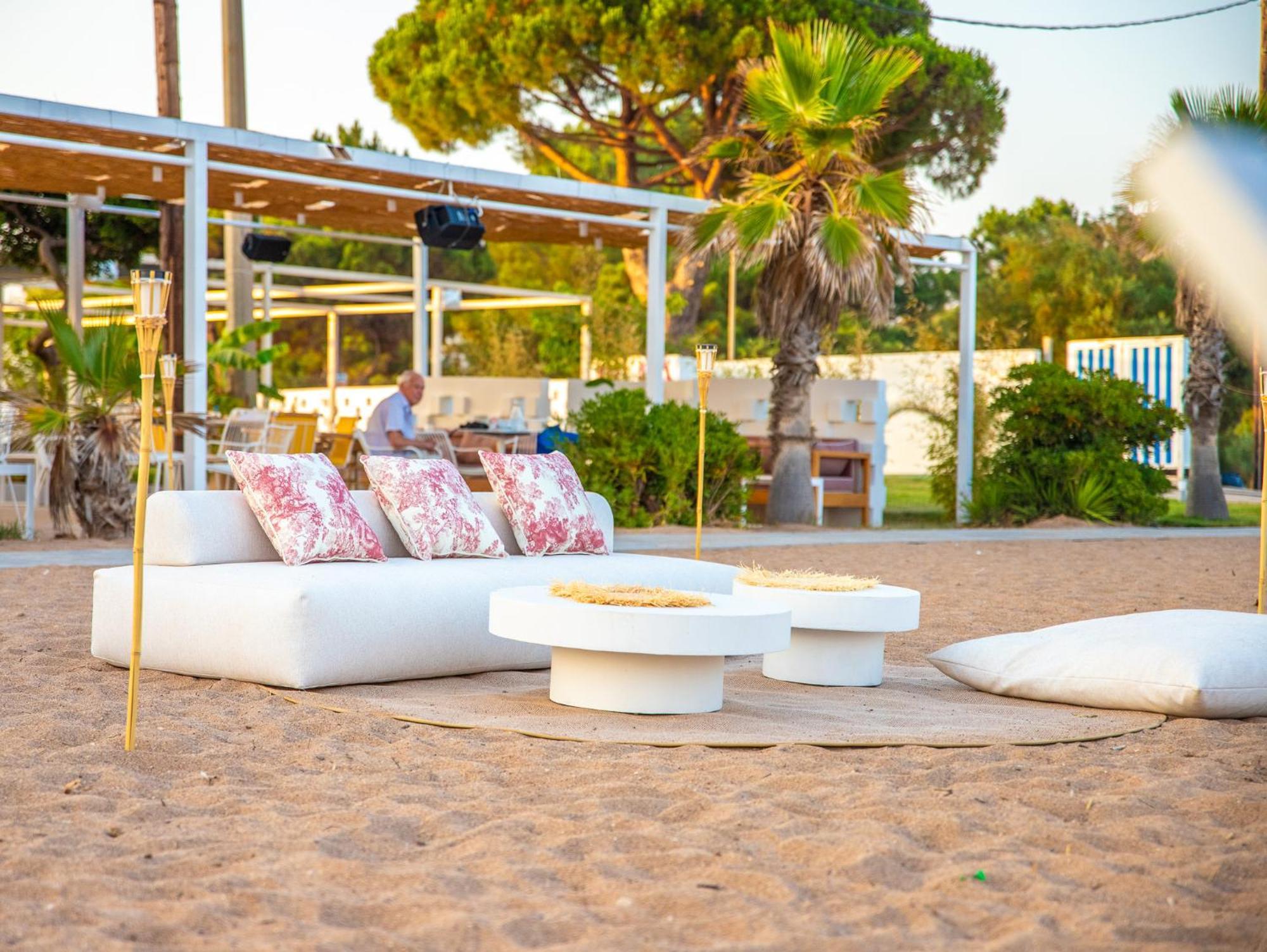 Buka Sandy Beach Месіні Екстер'єр фото