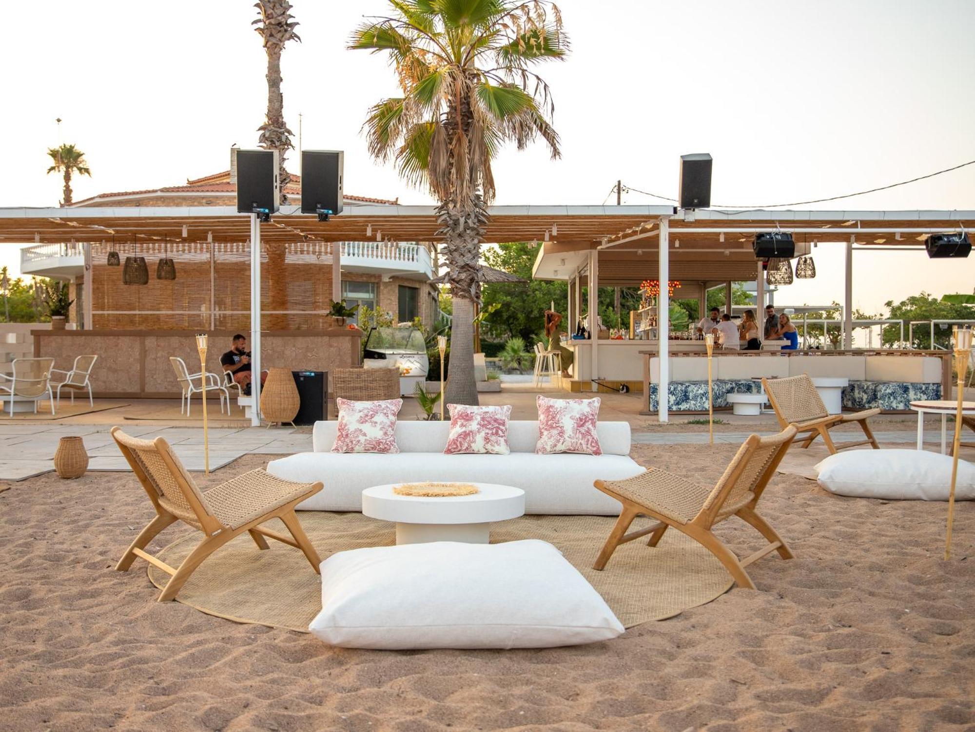 Buka Sandy Beach Месіні Екстер'єр фото