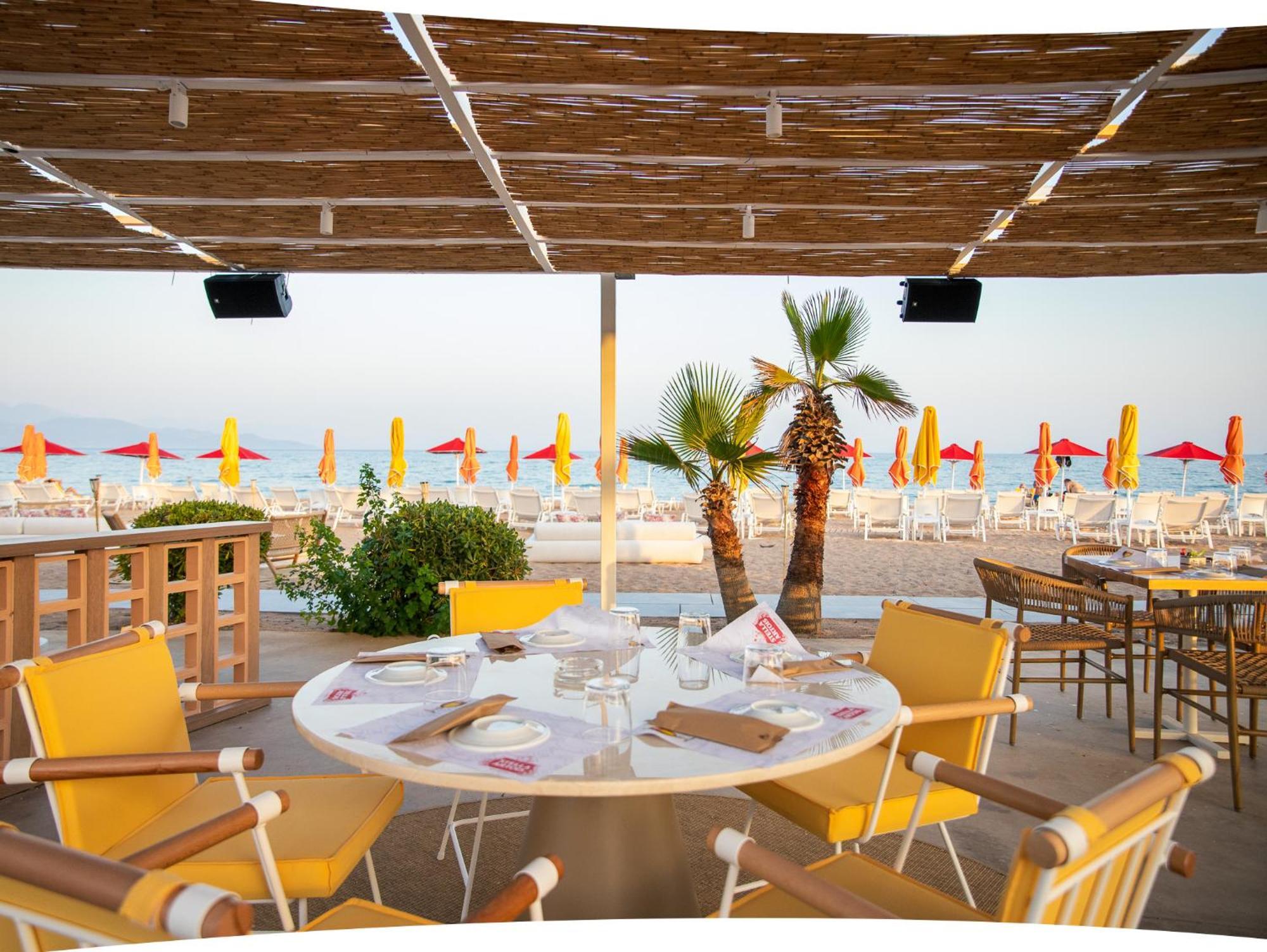 Buka Sandy Beach Месіні Екстер'єр фото