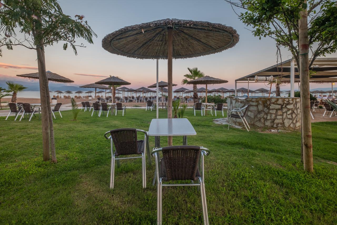 Buka Sandy Beach Месіні Екстер'єр фото